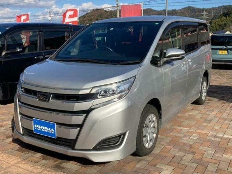 TOYOTA　NOAH