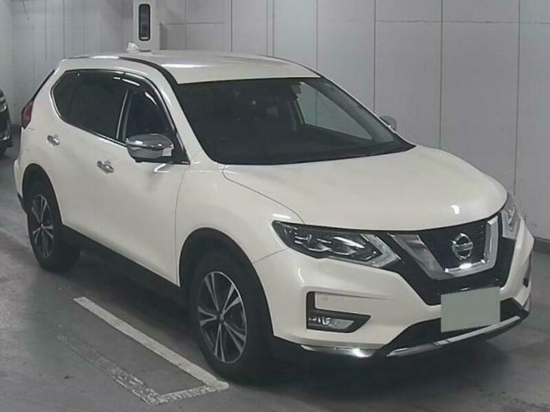 NISSAN　X-TRAIL