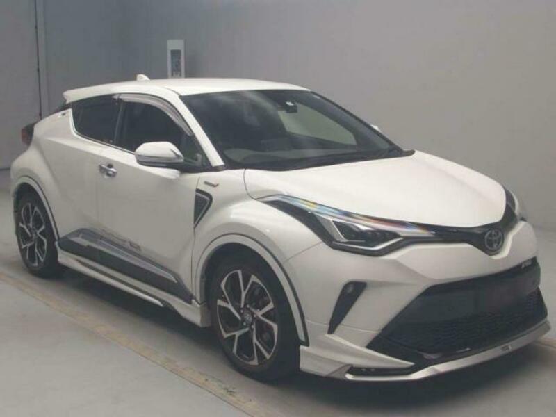 TOYOTA　C-HR