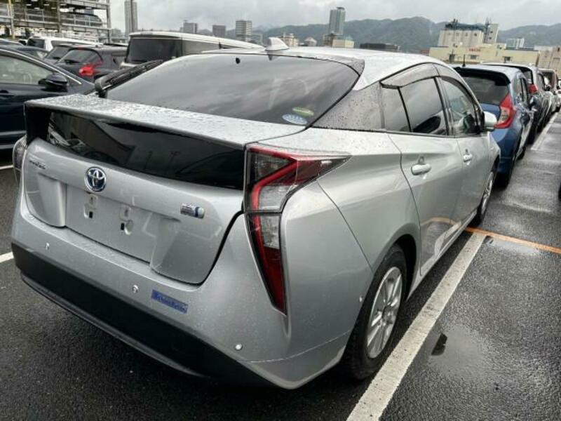 PRIUS-7