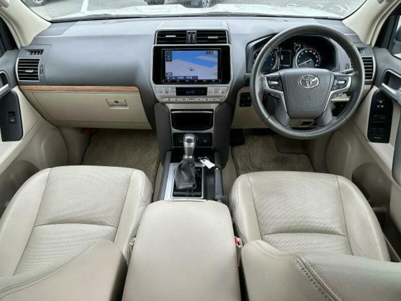 LAND CRUISER PRADO-2