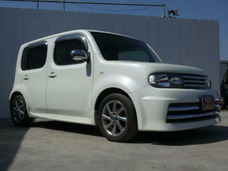 NISSAN　CUBE