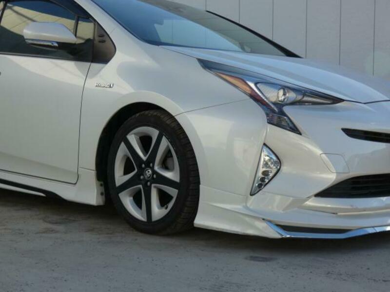 PRIUS-9