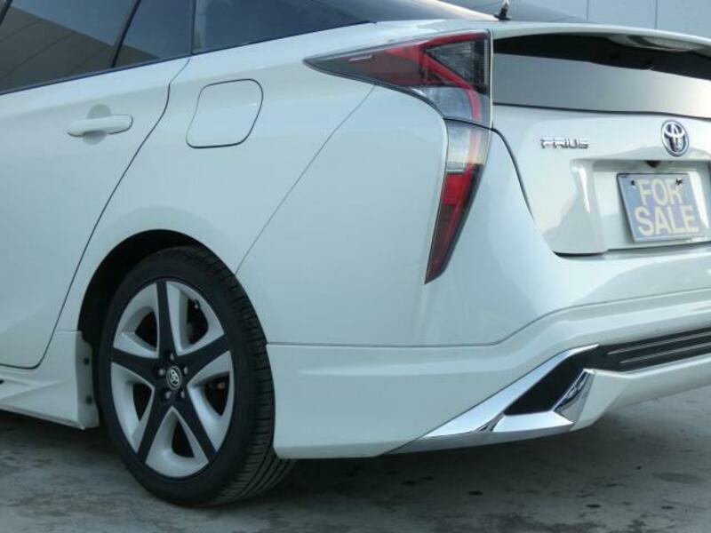 PRIUS-14