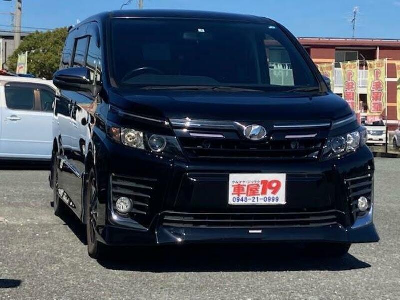 TOYOTA　VOXY