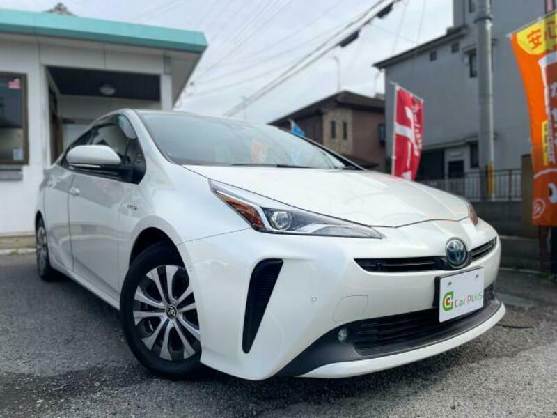 TOYOTA　PRIUS