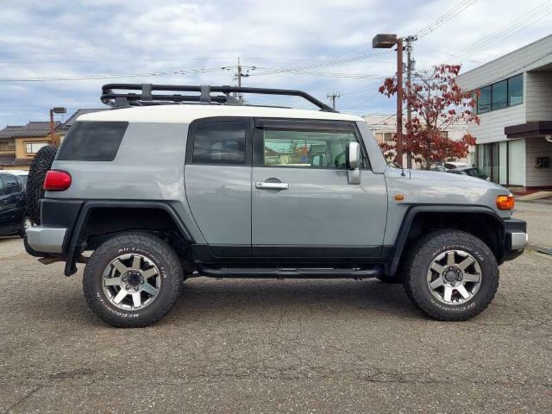 FJ CRUISER-3