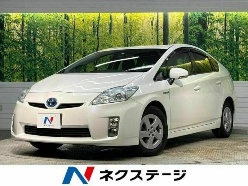 TOYOTA　PRIUS