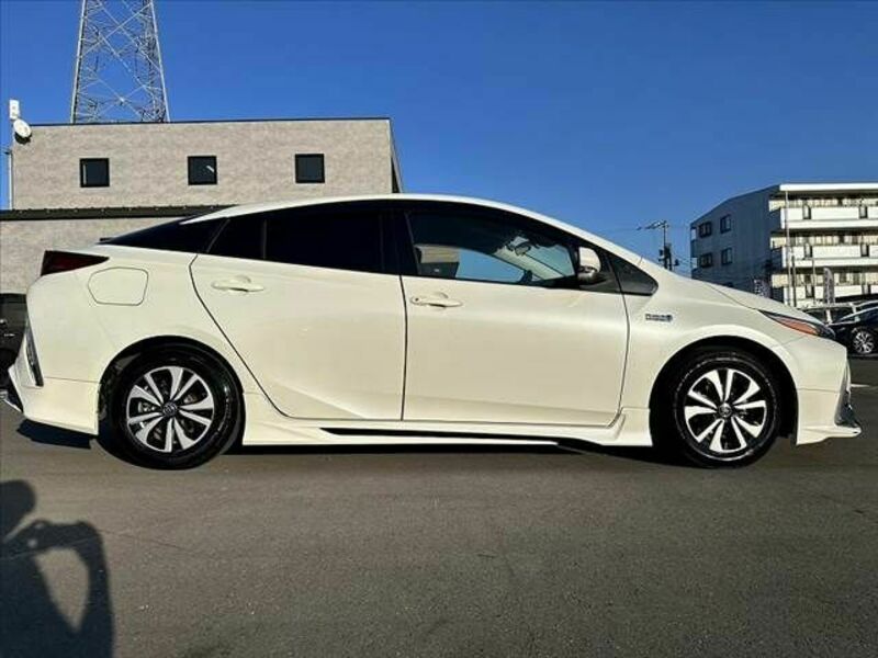 PRIUS PHV-10