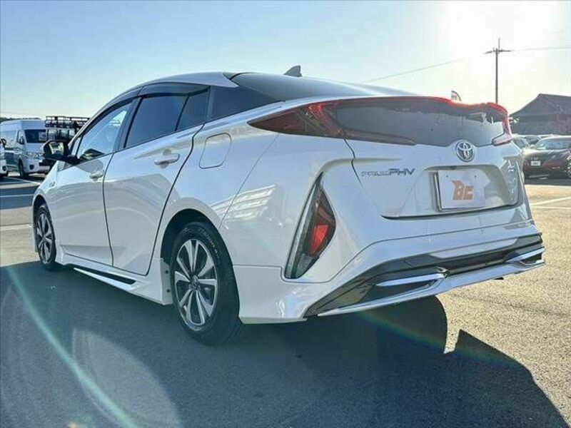 PRIUS PHV-11