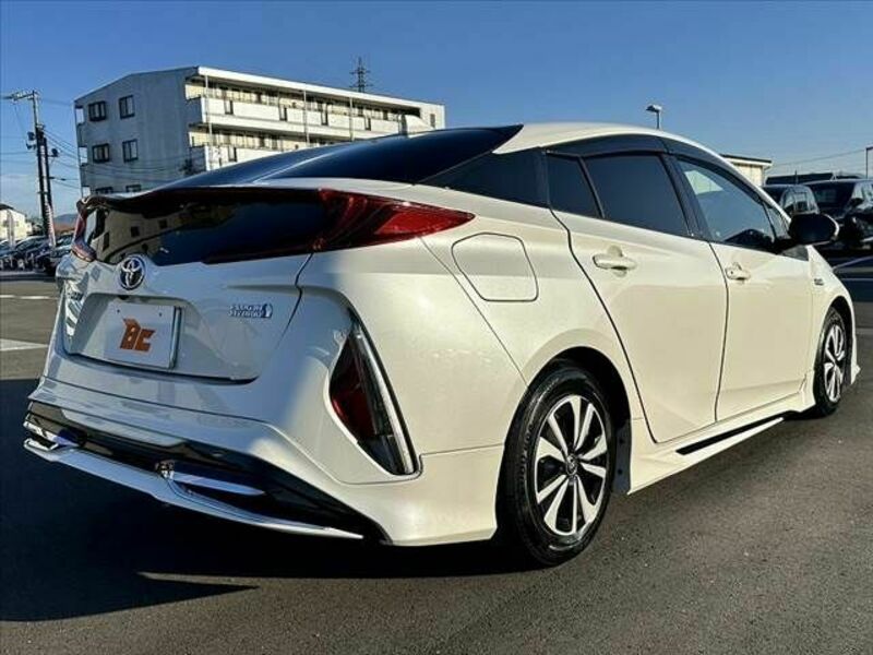 PRIUS PHV-13