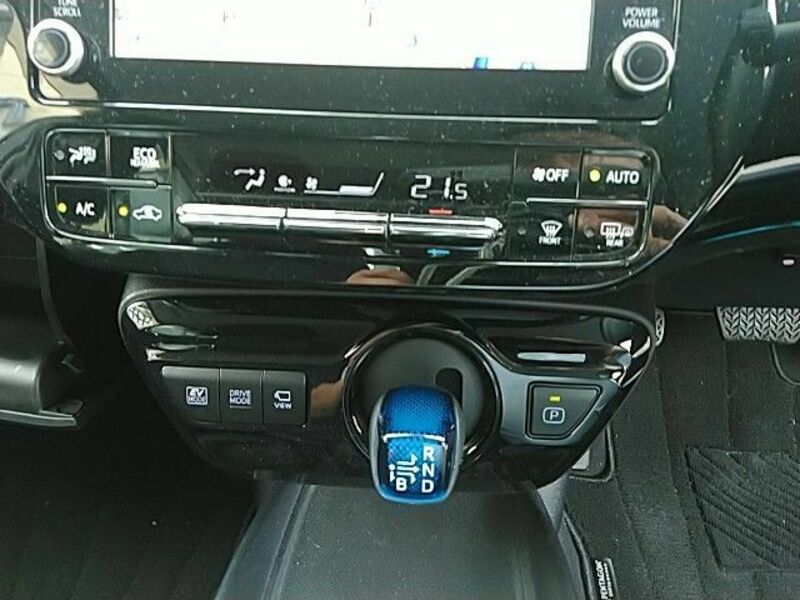 PRIUS-25