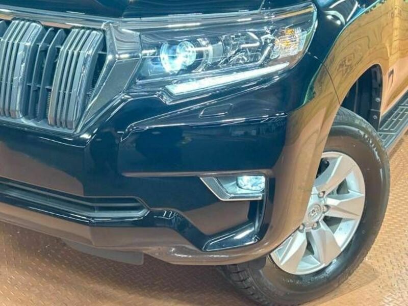 LAND CRUISER PRADO-12