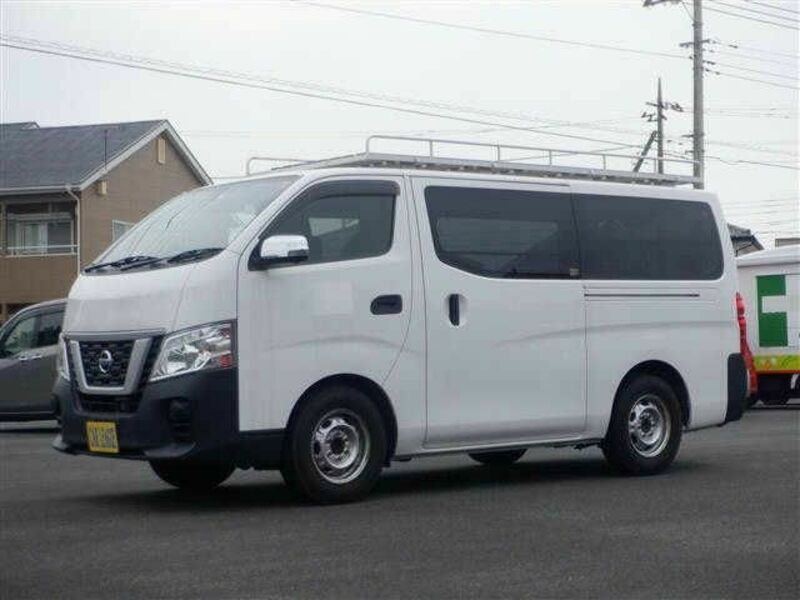 NV350 CARAVAN-0