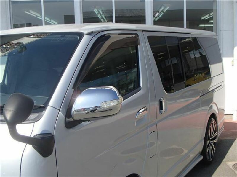 HIACE-11