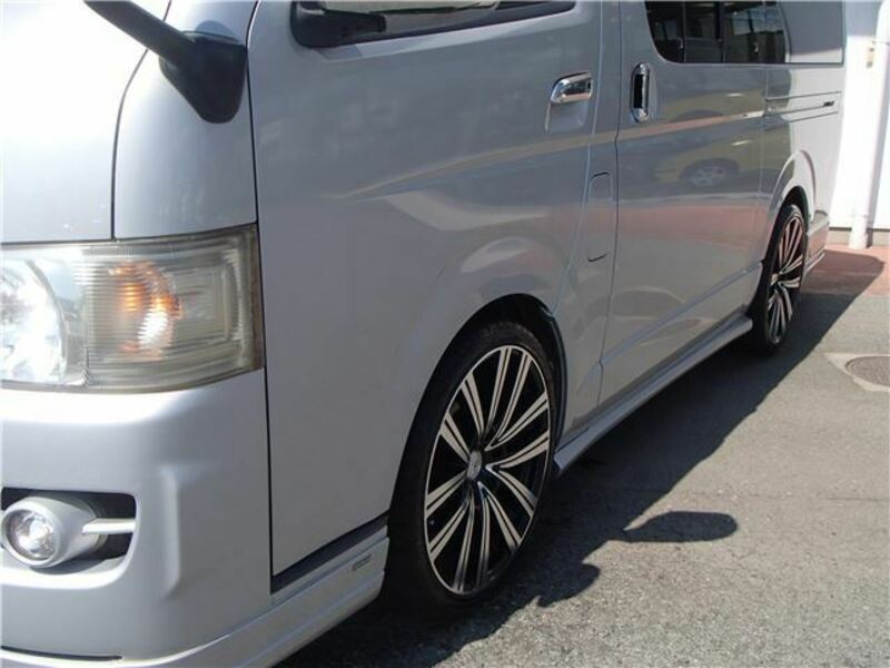 HIACE-12