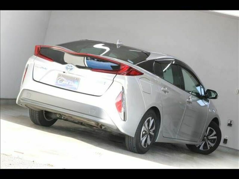 PRIUS PHV-11