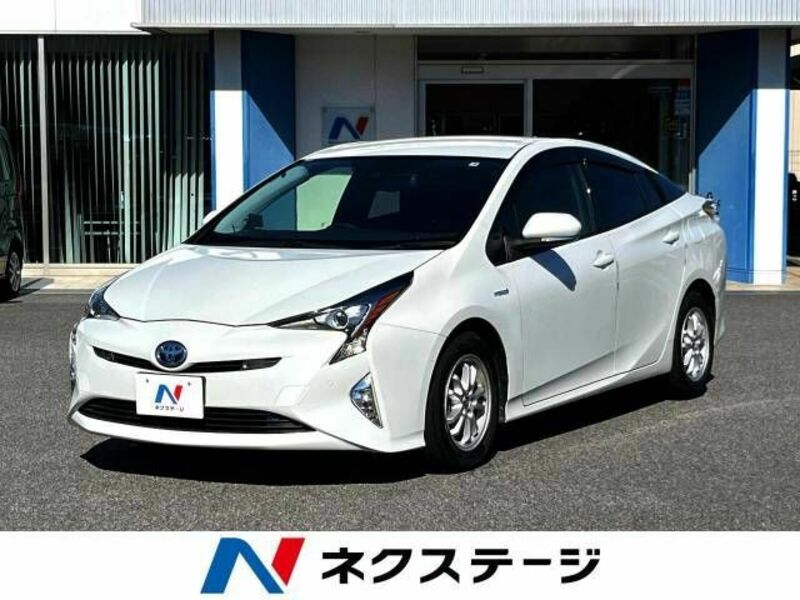 TOYOTA　PRIUS