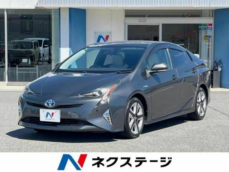 TOYOTA　PRIUS