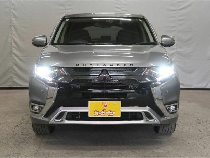 OUTLANDER PHEV-17