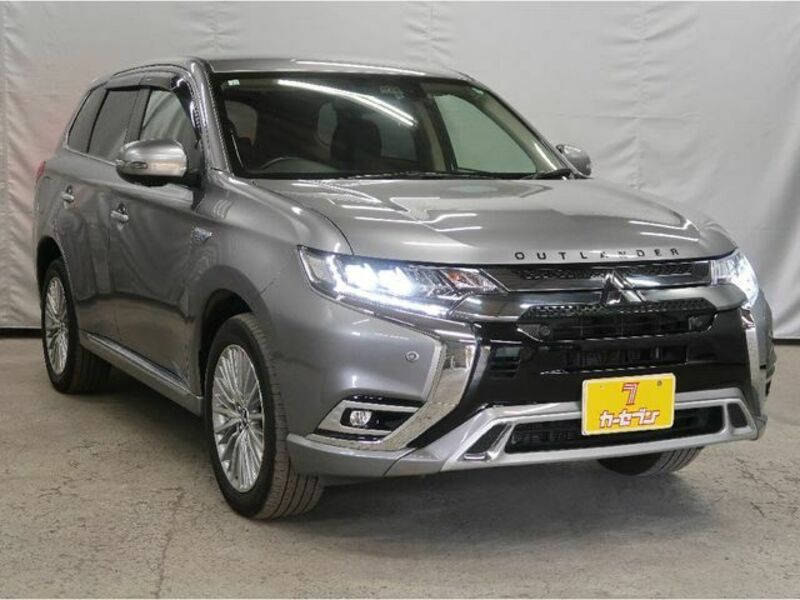 OUTLANDER PHEV-18