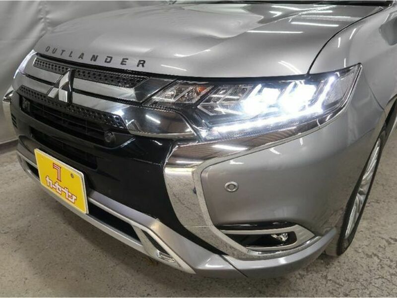 OUTLANDER PHEV-23