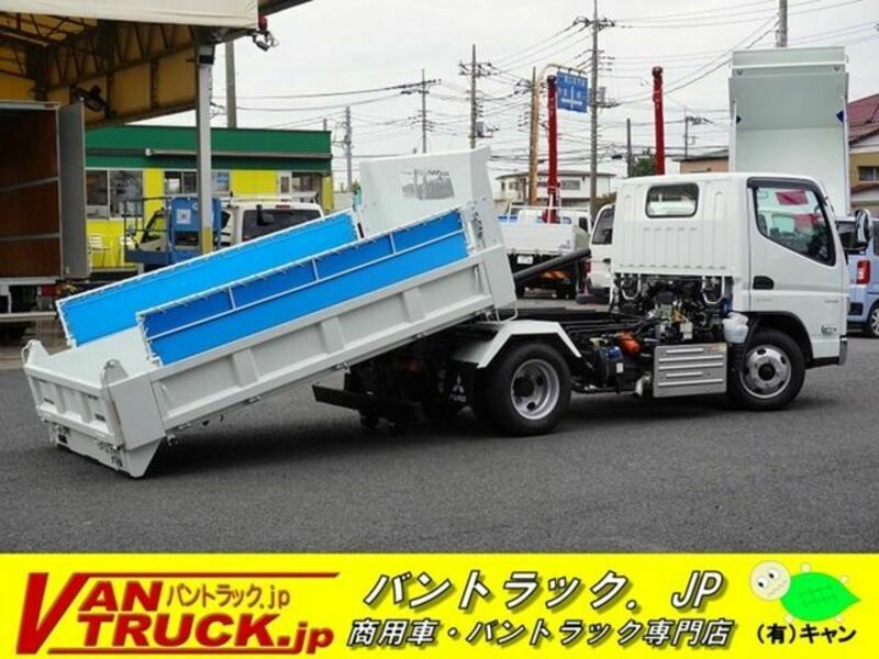 MITSUBISHI　CANTER