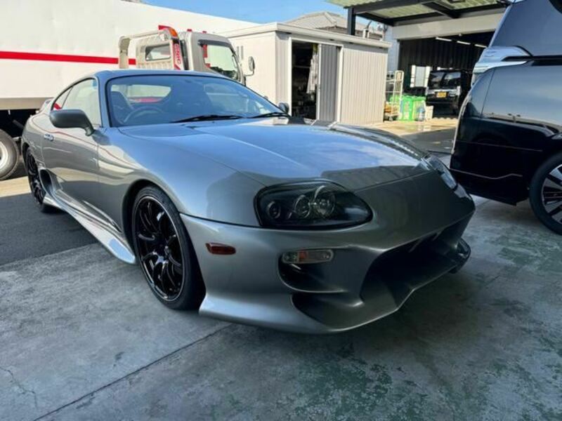 TOYOTA　SUPRA