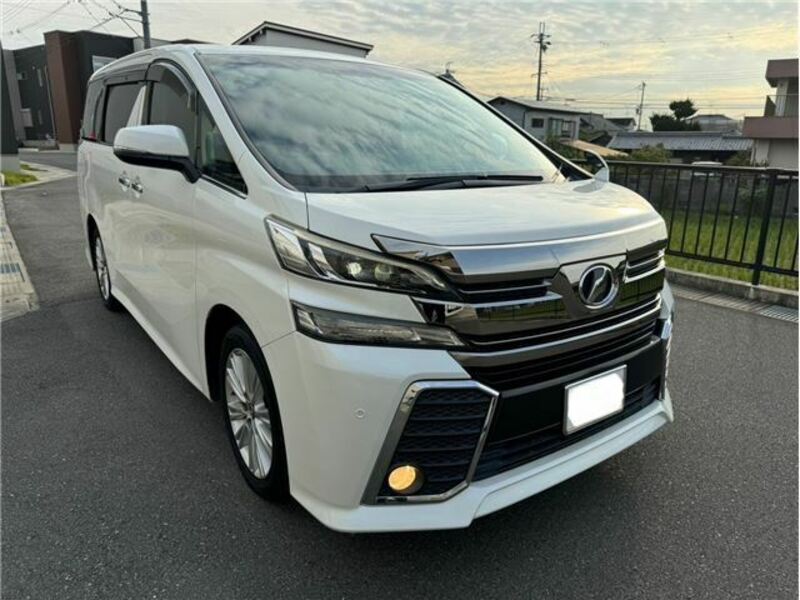 TOYOTA　VELLFIRE