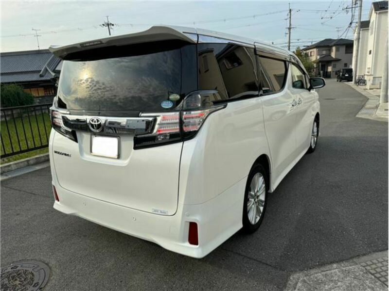 VELLFIRE-1