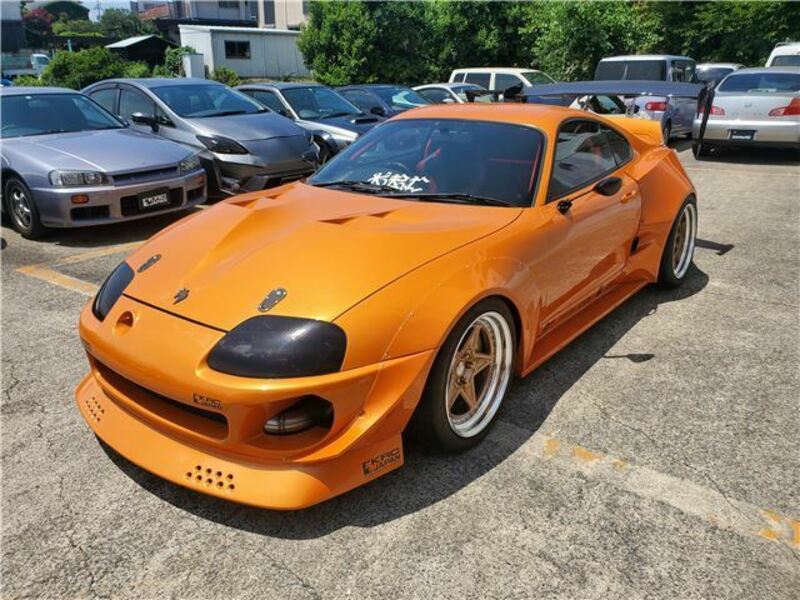 TOYOTA　SUPRA