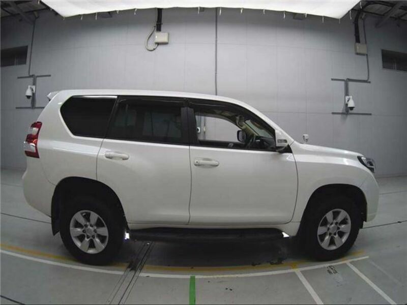 LAND CRUISER PRADO-2