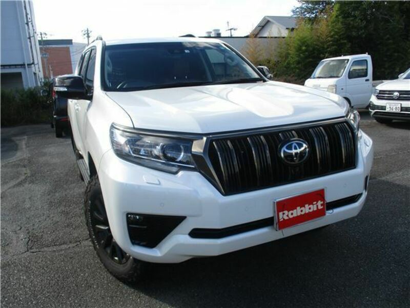 TOYOTA　LAND CRUISER PRADO