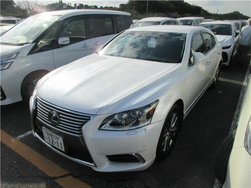 LEXUS　LS