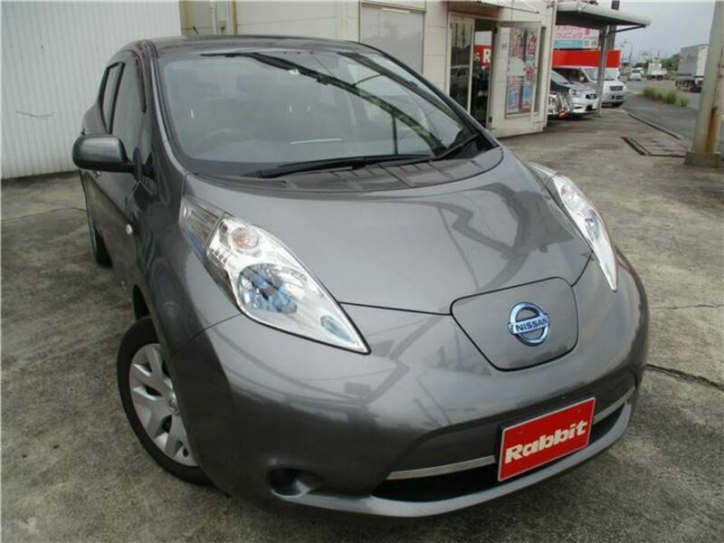 NISSAN　LEAF