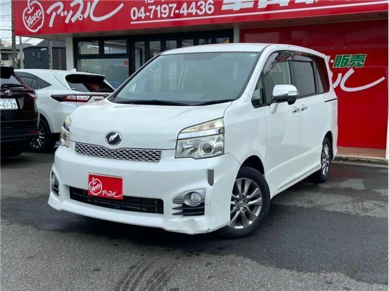 TOYOTA　VOXY