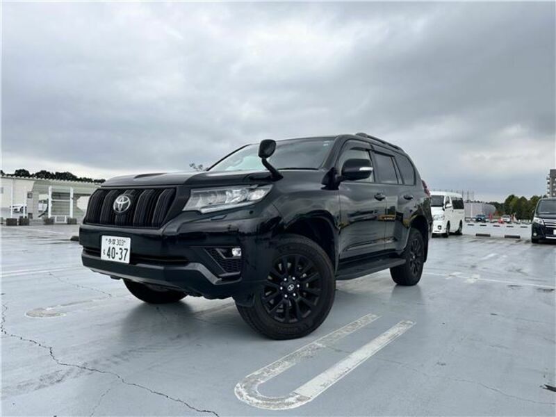 TOYOTA　LAND CRUISER PRADO