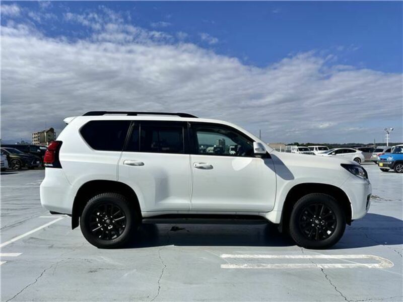 LAND CRUISER PRADO-3