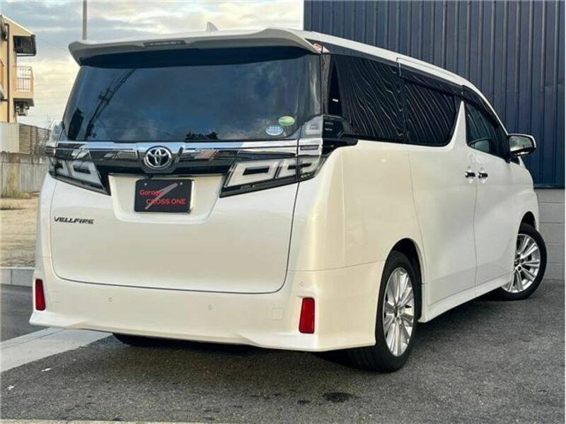 VELLFIRE-1