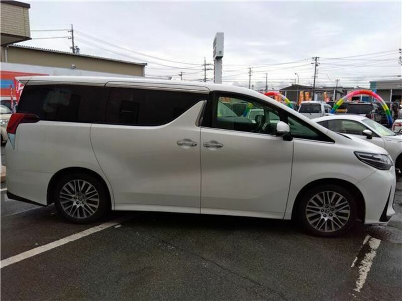 VELLFIRE-6