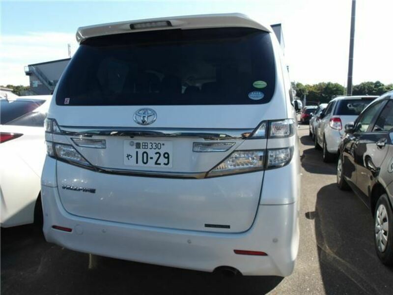 VELLFIRE-1