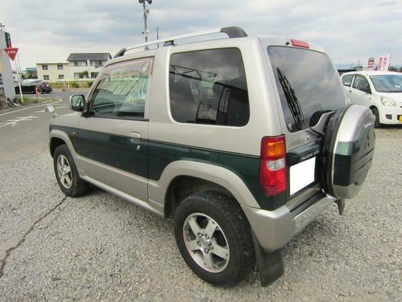 PAJERO MINI-8