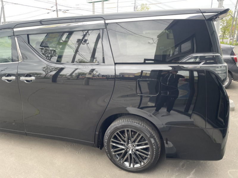 VELLFIRE-6