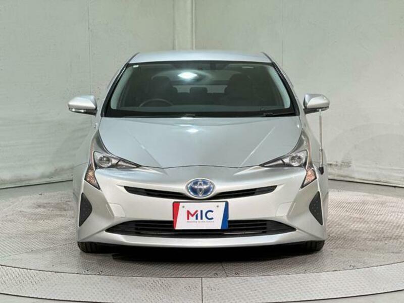 PRIUS-11