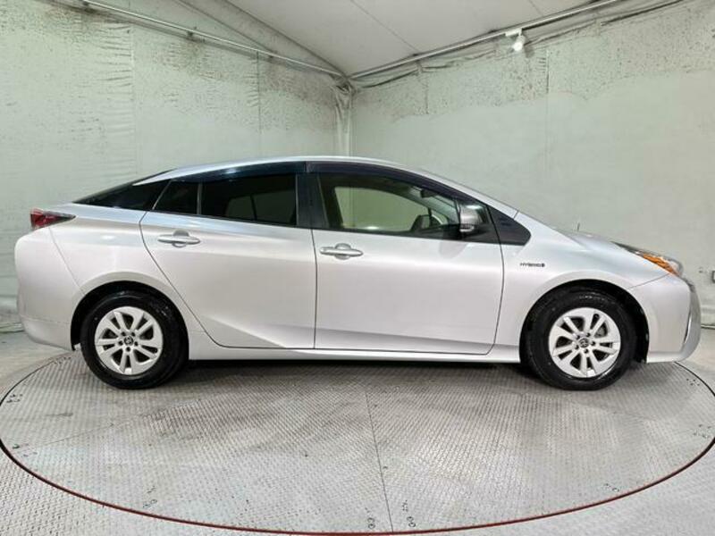 PRIUS-13