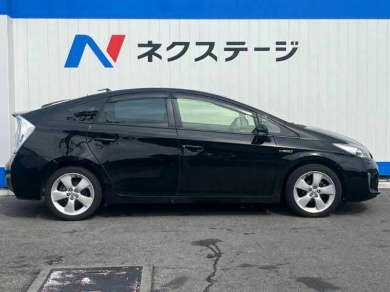 PRIUS-17