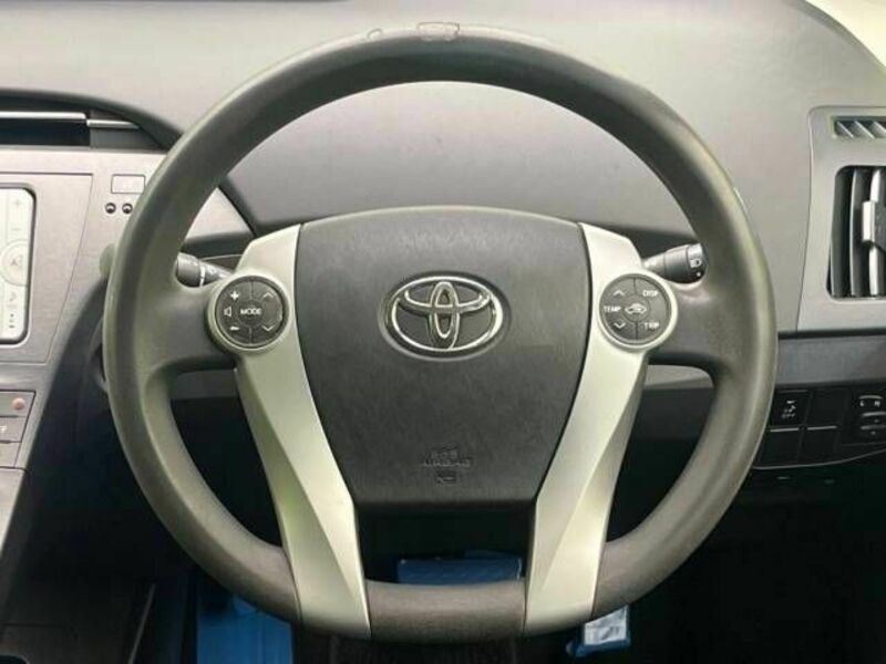 PRIUS-11