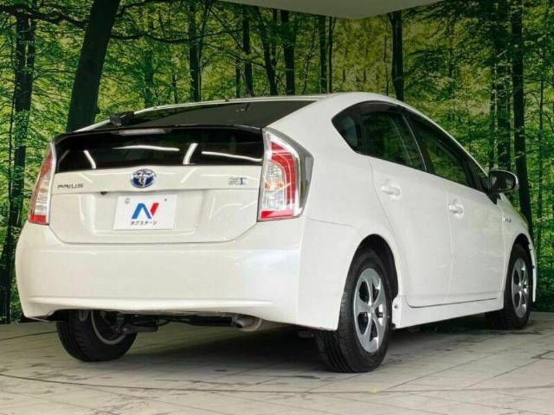 PRIUS-17