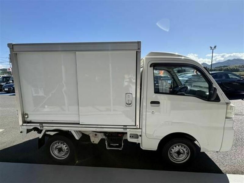 HIJET TRUCK-1