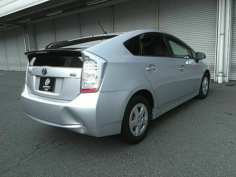 PRIUS-19